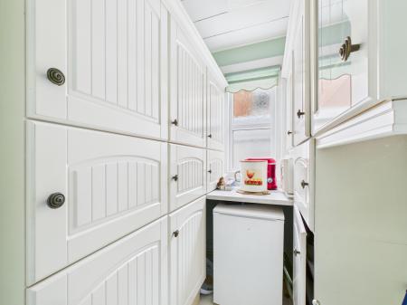 4 bedroom Semi-detached house for sale in Queens Road, West Park, St Helens, WA10