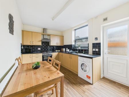 2 bedroom Terraced House for sale in Station Road, Haydock, WA11