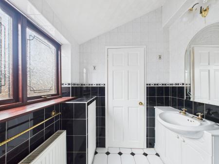 3 bedroom End of terrace house for sale in Blackbrook Road, St Helens, WA11