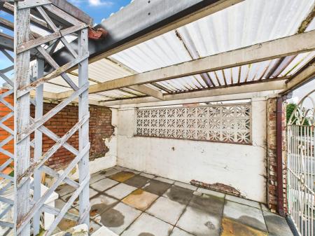 3 bedroom End of terrace house for sale in Blackbrook Road, St Helens, WA11