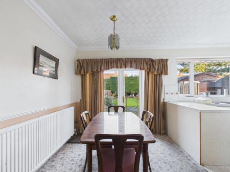 3 bedroom Semi-detached house for sale in Hillside Close, Billinge, WN5