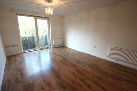 2 bedroom Flat to let in Lower Hall Street, St Helens, WA10