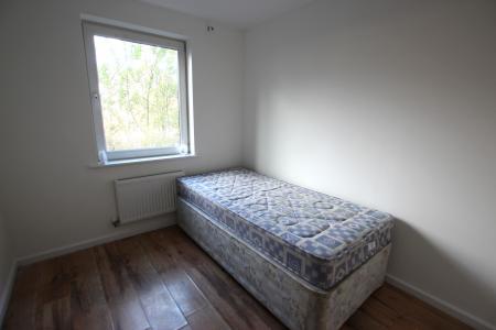 2 bedroom Flat to let in Lower Hall Street, St Helens, WA10