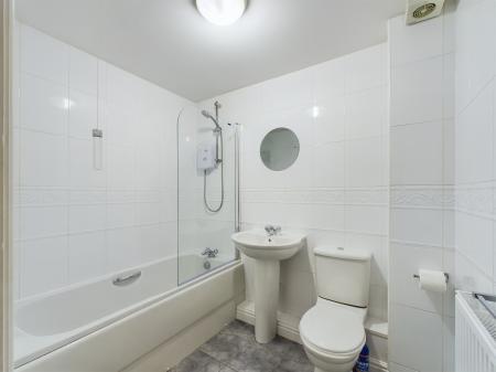2 bedroom Flat for sale in Delph Hollow Way, Sherdley Park, St Helens, WA9