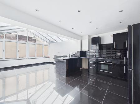 3 bedroom Town house for sale in The Hedgerows, Haydock, WA11