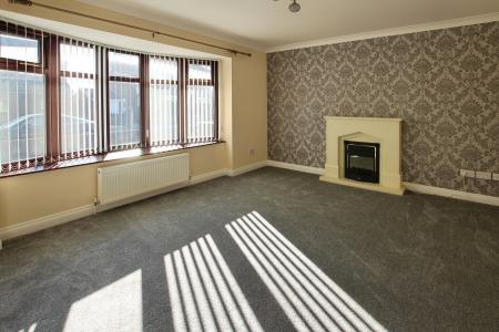 2 bedroom Bungalow to let in Hawkshead Road, Burtonwood, WA5