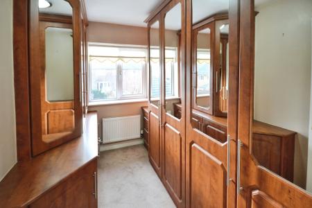 5 bedroom Detached house to let in Walnut Grove, St Helens, WA9