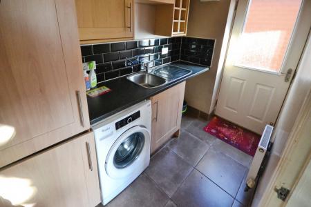 5 bedroom Detached house to let in Walnut Grove, St Helens, WA9