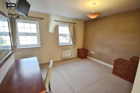 5 bedroom Detached house to let in Walnut Grove, St Helens, WA9