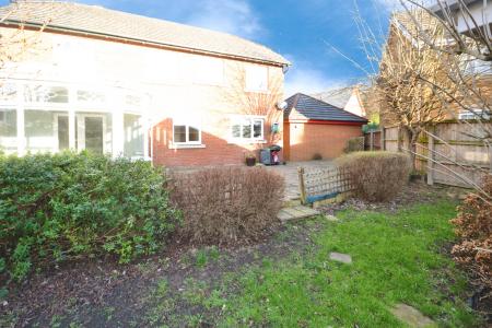 5 bedroom Detached house to let in Walnut Grove, St Helens, WA9