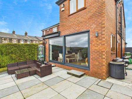 4 bedroom Semi-detached house for sale in Higher Lane, Crank, St Helens, WA11