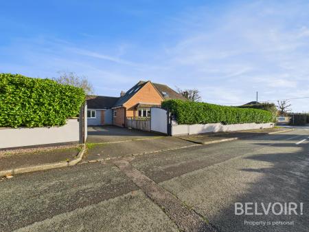 3 bedroom Detached bungalow for sale in Bedcroft, Barlaston, ST12