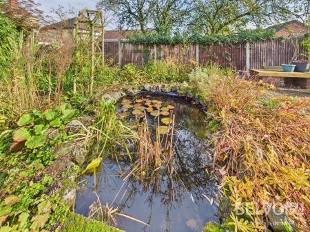 3 bedroom Semi-detached house for sale in Greenacres Avenue, Blythe Bridge, ST11