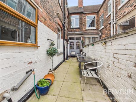 3 bedroom Town house for sale in Liverpool Road, Newcastle Under Lyme, ST5