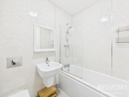 4 bedroom Terraced House for sale in York Street, Stone, ST15