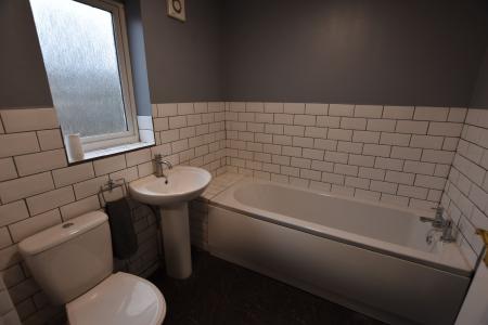 3 bedroom Semi-detached house to let in Gibson Close, Stafford, ST16