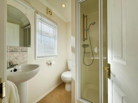 2 bedroom Park home for sale in Hunt Hall Lane, Welford-on-Avon, CV37