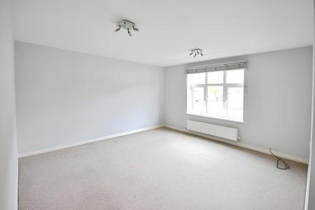 2 bedroom Ground floor maisonette to let in Congreve Way, Stratford-upon-Avon, CV37