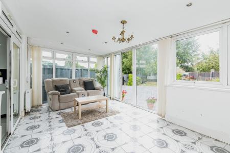 8 bedroom Semi-detached house to let in Pool Lane, Oldbury, B69