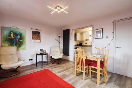 1 bedroom Flat to let in Rookes Court, Stratford-upon-Avon, CV37