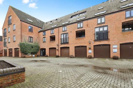 Rookes Court, Stratford-upon-Avon, CV37