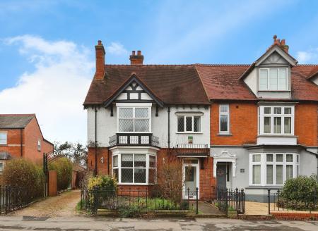 Grove Road, Central, Stratford-upon-Avon, CV37