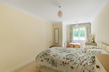 1 bedroom Ground floor flat to let in Mill Street, Wantage, OX12