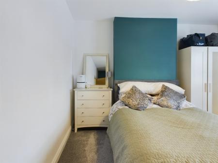 3 bedroom Terraced House to let in Hood Lane, Great Sankey, Warrington, WA5