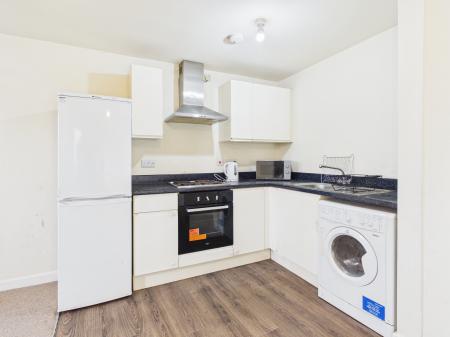 2 bedroom Flat to let in Hamnett Court, Birchwood, Warrington, WA3