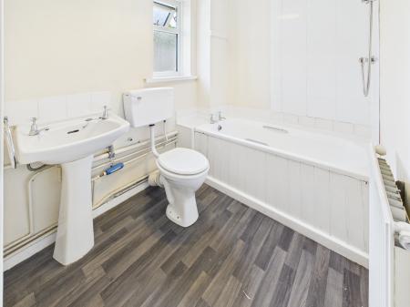 1 bedroom Flat to let in St Peters Way, Warrington, WA2