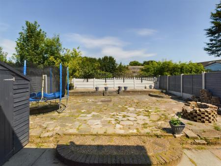 3 bedroom End of terrace house to let in Sandy lane, Orford, Warrington, WA2