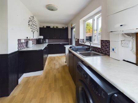 3 bedroom End of terrace house to let in Sandy lane, Orford, Warrington, WA2