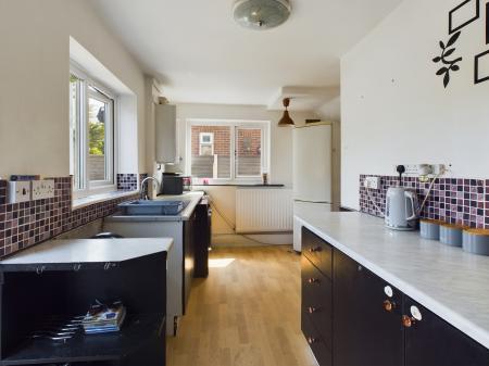 3 bedroom End of terrace house to let in Sandy lane, Orford, Warrington, WA2