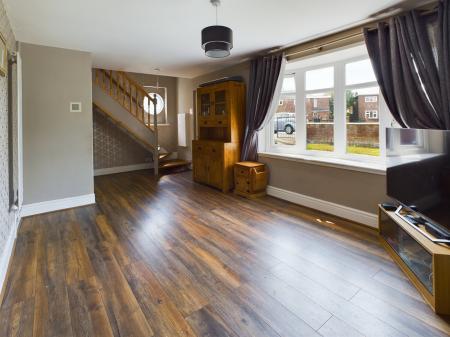 3 bedroom End of terrace house to let in Sandy lane, Orford, Warrington, WA2