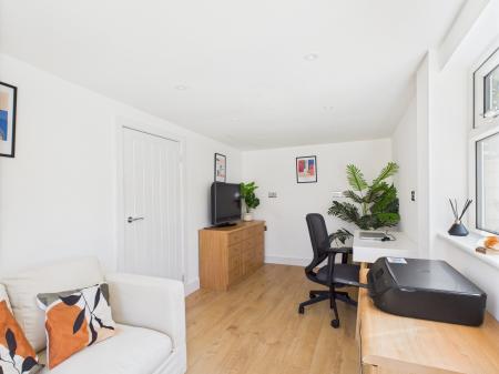 3 bedroom End of terrace house for sale in Blundells Road, Tilehurst, Reading, RG30