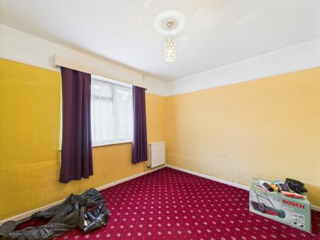 2 bedroom Bungalow for sale in Morlands Avenue, Reading, Reading, RG30