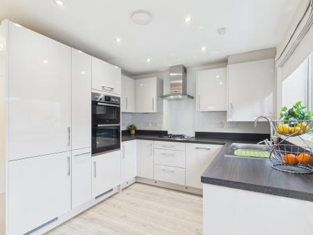 3 bedroom Detached house for sale in Shipridge Drive, Spencers Wood, Reading, RG7