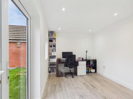 3 bedroom Detached house for sale in Shipridge Drive, Spencers Wood, Reading, RG7