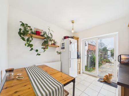 2 bedroom End of terrace house for sale in City Road, Tilehurst, Reading, RG31