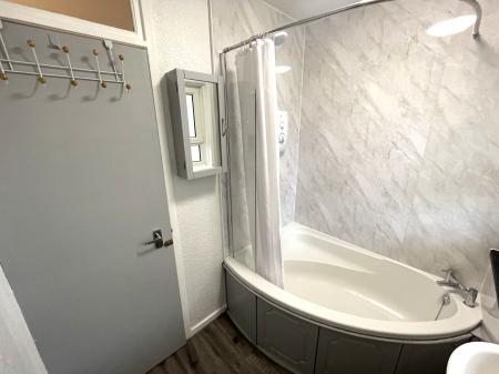 2 bedroom Flat to let in Auchinyell Road, Aberdeen, AB10