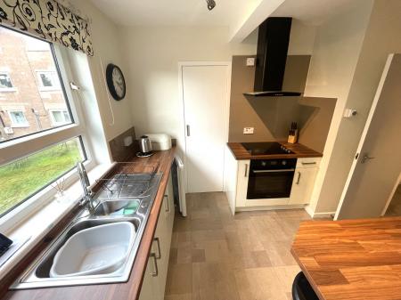 2 bedroom Flat to let in Auchinyell Road, Aberdeen, AB10