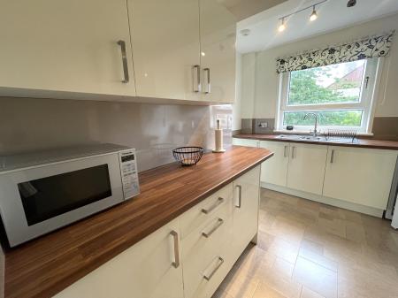 2 bedroom Flat to let in Auchinyell Road, Aberdeen, AB10