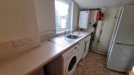 3 bedroom Flat to let in Bonnymuir Place, Midstocket, Aberdeen, AB15