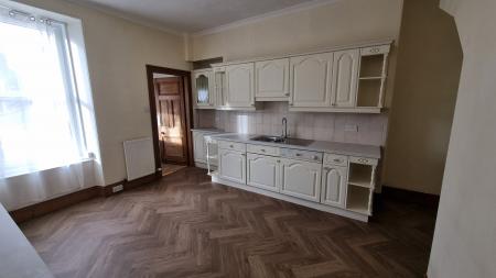 3 bedroom Flat to let in Bonnymuir Place, Midstocket, Aberdeen, AB15