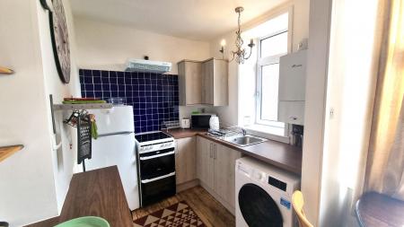 2 bedroom Flat to let in Claremont Place, The West End, Aberdeen, AB10