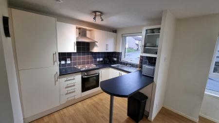 1 bedroom Flat to let in Fairview Crescent, Danestone, Aberdeen, AB22