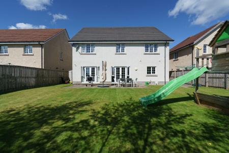 5 bedroom Detached house to let in Friarsfield Walk, Cults, Aberdeen, AB15