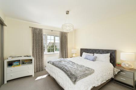 5 bedroom Detached house to let in Friarsfield Walk, Cults, Aberdeen, AB15