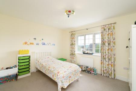 5 bedroom Detached house to let in Friarsfield Walk, Cults, Aberdeen, AB15