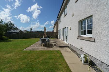 5 bedroom Detached house to let in Friarsfield Walk, Cults, Aberdeen, AB15
